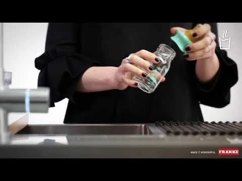 Franke Minerva Mondial 4-in-1 Electronic Kitchen Tap - Champagne Gold - 119.0625.371 3 Franke Minerva Mondial 4-in-1 Electronic Kitchen Tap - Champagne Gold - 119.0625.371 - Image 3