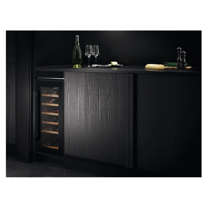 AEG AWUS020B5B Built Under 30cm Wine Cabinet - Black 6 AEG AWUS020B5B Built Under 30cm Wine Cabinet - Black - Image 6