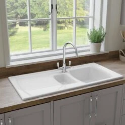 Rangemaster Tenby 1.5 Bowl Fire Clay Ceramic Kitchen Sink - White - CTE10102WH/ -Blanco Shop cte10102wh lifestyle1