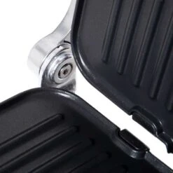 HOMCOM 2100W Health Grill & Pannini Maker - Black - 800-110V70 18 HOMCOM 2100W Health Grill & Pannini Maker - Black - 800-110V70 -Blanco Shop homcom 800110v70 close up view