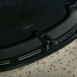 HOMCOM 1500W 4.5 Litre Air Fryer With Rapid Air Circulation - Black - 800-122V70 14 HOMCOM 1500W 4.5 Litre Air Fryer With Rapid Air Circulation - Black - 800-122V70 -Blanco Shop homcom 800122v70 close up view