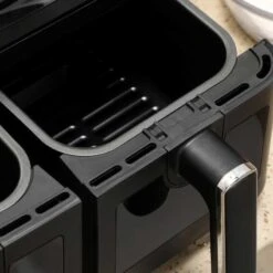 HOMCOM 2500W 8 Litre Family Size Air Fryer With Digital Display - Black - 800-166V70BK -Blanco Shop homcom 800166v70bk basket 1