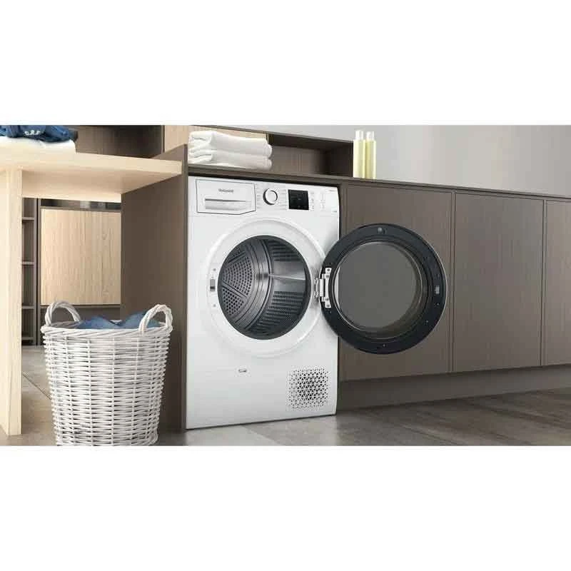 Hotpoint NT M10 81WK UK Free Standing 8KG Tumble Dryer - White 7 Hotpoint NT M10 81WK UK Free Standing 8KG Tumble Dryer - White - Image 7